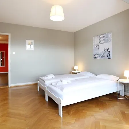 City Center At University Apartment *