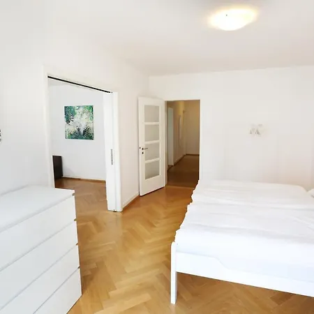 City Center At University Apartment *